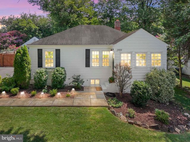2909 FAIRMONT ST, Falls Church, VA 22042