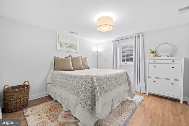 2909 FAIRMONT ST, Falls Church, VA 22042