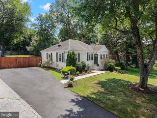 2909 FAIRMONT ST, Falls Church, VA 22042