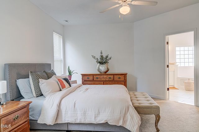 2517 Cambridge Road, Burlington, NC 27215