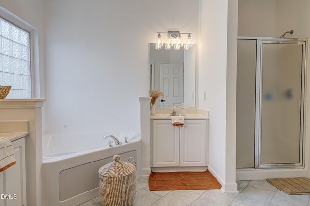 2517 Cambridge Road, Burlington, NC 27215