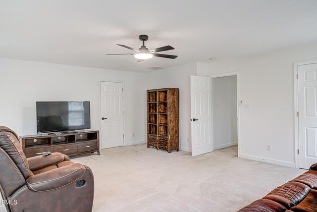 2517 Cambridge Road, Burlington, NC 27215