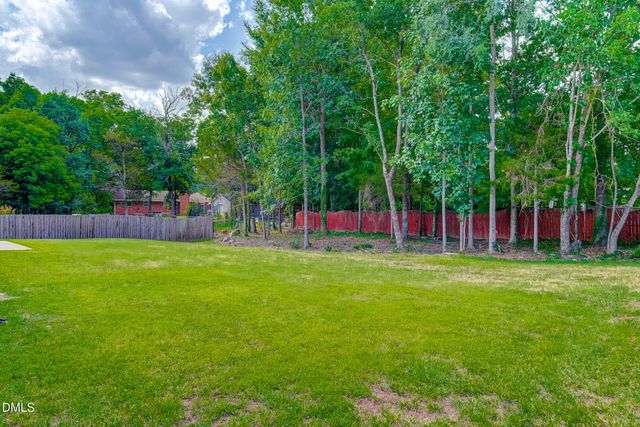 2517 Cambridge Road, Burlington, NC 27215