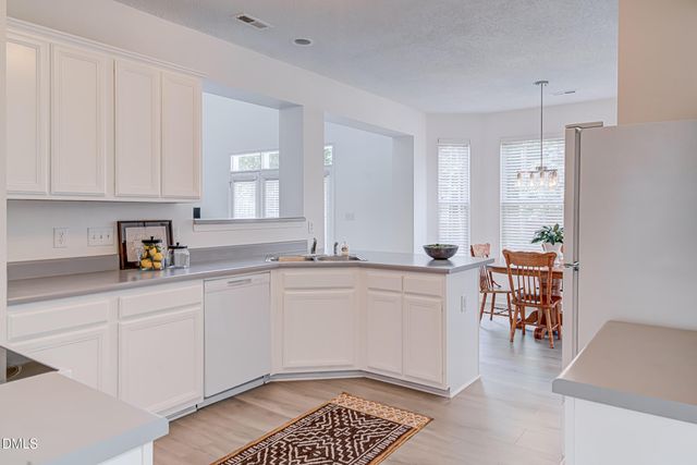2517 Cambridge Road, Burlington, NC 27215