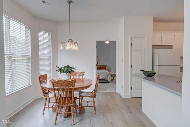 2517 Cambridge Road, Burlington, NC 27215
