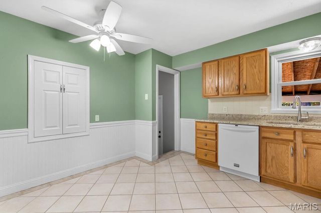 10738 Saint Cosmas Lane, St Ann, MO 63074