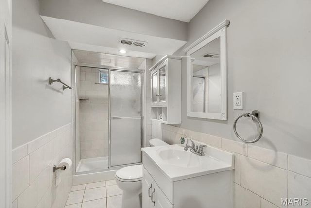 10738 Saint Cosmas Lane, St Ann, MO 63074