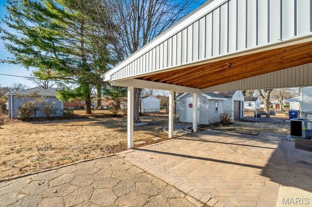 10738 Saint Cosmas Lane, St Ann, MO 63074