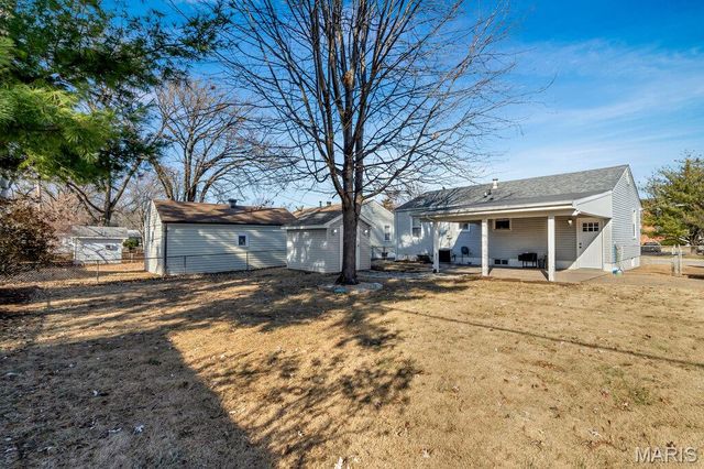 10738 Saint Cosmas Lane, St Ann, MO 63074