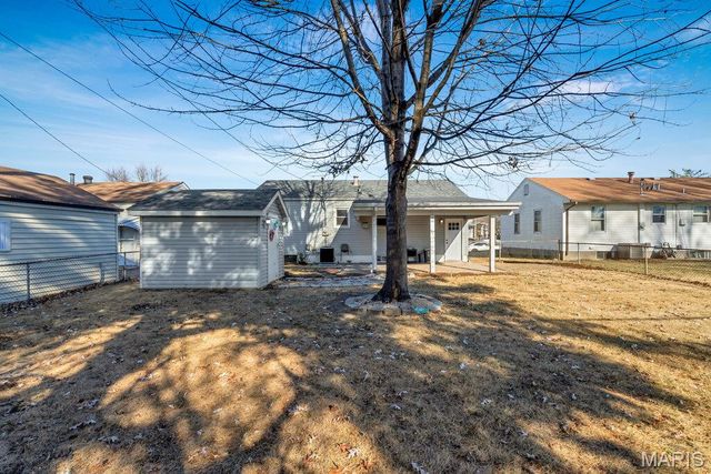 10738 Saint Cosmas Lane, St Ann, MO 63074