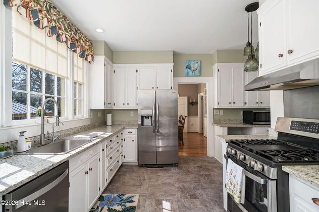 512 E Hill Street, Warsaw, NC 28398