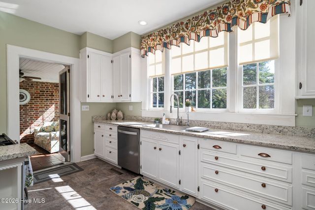 512 E Hill Street, Warsaw, NC 28398