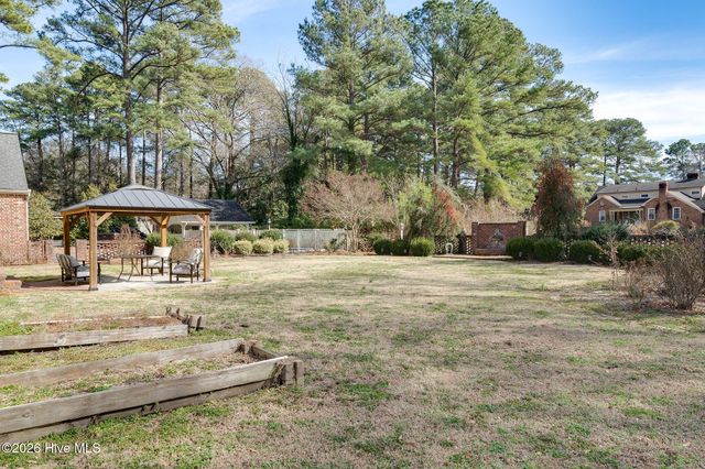 512 E Hill Street, Warsaw, NC 28398