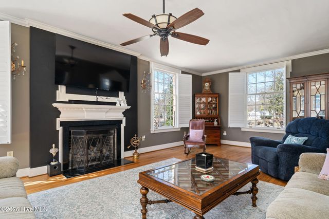 512 E Hill Street, Warsaw, NC 28398