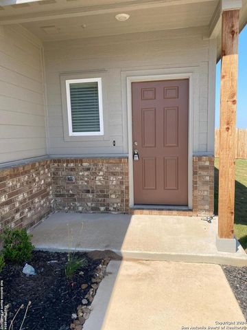 1235 Whitneyway Ln, New Braunfels, TX 78130