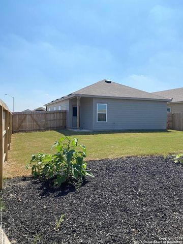 1235 Whitneyway Ln, New Braunfels, TX 78130