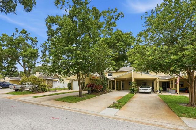 205 SOMERSET LANE, Palm Harbor, FL 34684