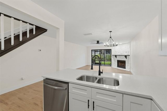 205 SOMERSET LANE, Palm Harbor, FL 34684