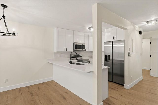 205 SOMERSET LANE, Palm Harbor, FL 34684
