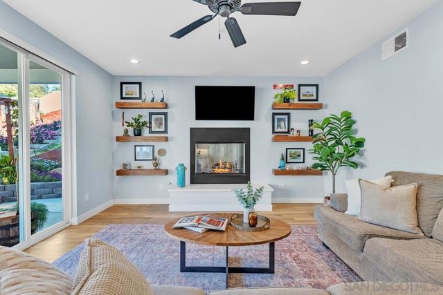 10224 Noble Way, Santee, CA 92071