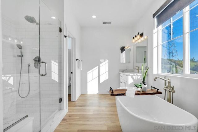 10224 Noble Way, Santee, CA 92071