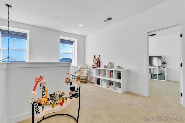 10224 Noble Way, Santee, CA 92071