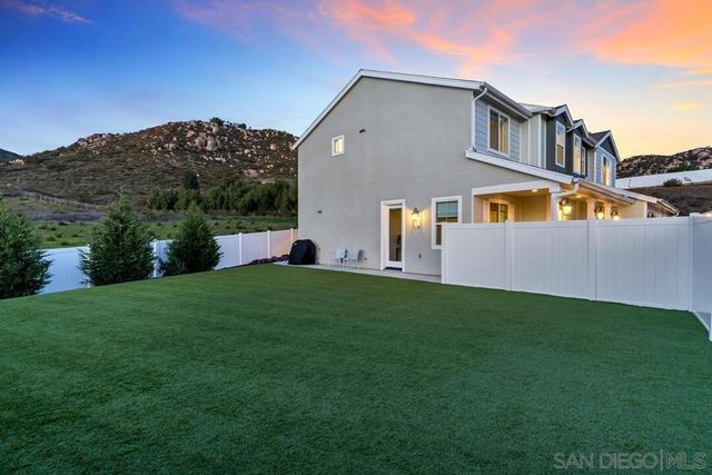 10224 Noble Way, Santee, CA 92071