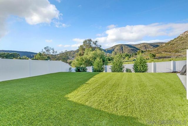 10224 Noble Way, Santee, CA 92071