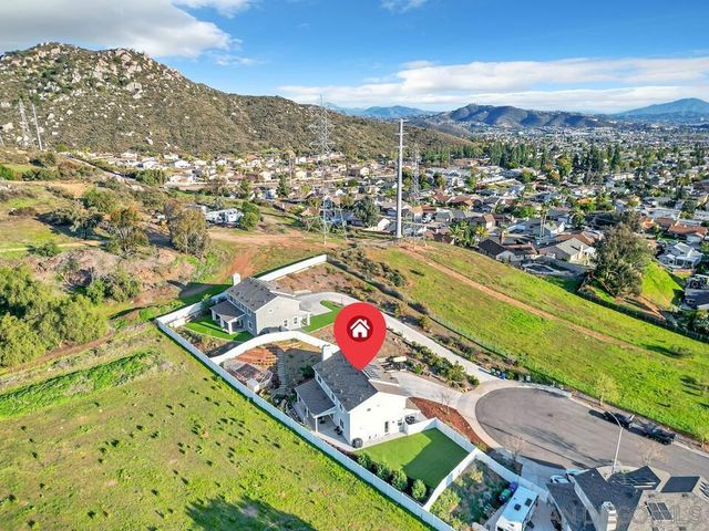 10224 Noble Way, Santee, CA 92071