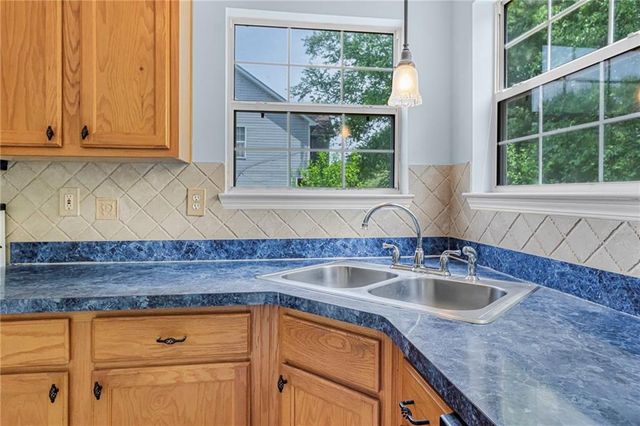 4001 English Valley Drive, Ellenwood, GA 30294