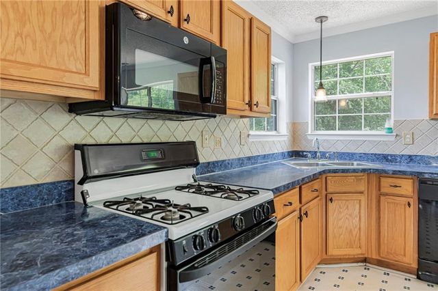 4001 English Valley Drive, Ellenwood, GA 30294