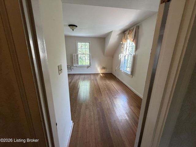 3939 Old Brownsboro Rd, Louisville, KY 40207