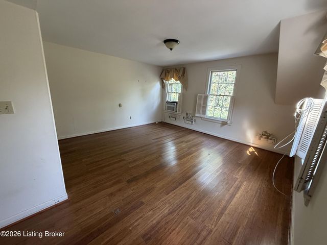 3939 Old Brownsboro Rd, Louisville, KY 40207