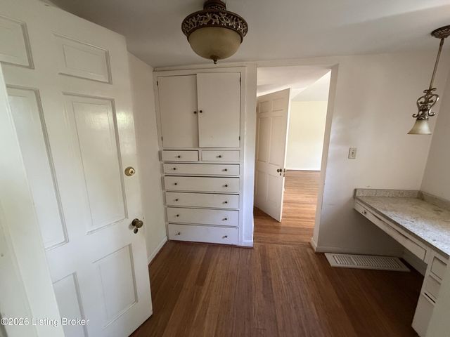 3939 Old Brownsboro Rd, Louisville, KY 40207
