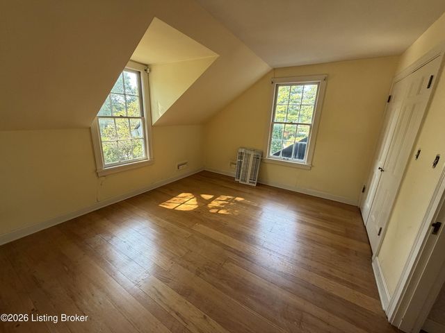 3939 Old Brownsboro Rd, Louisville, KY 40207