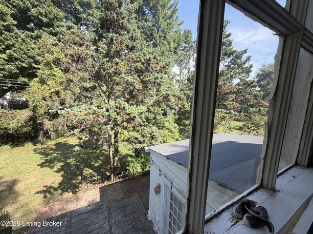 3939 Old Brownsboro Rd, Louisville, KY 40207