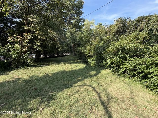 3939 Old Brownsboro Rd, Louisville, KY 40207