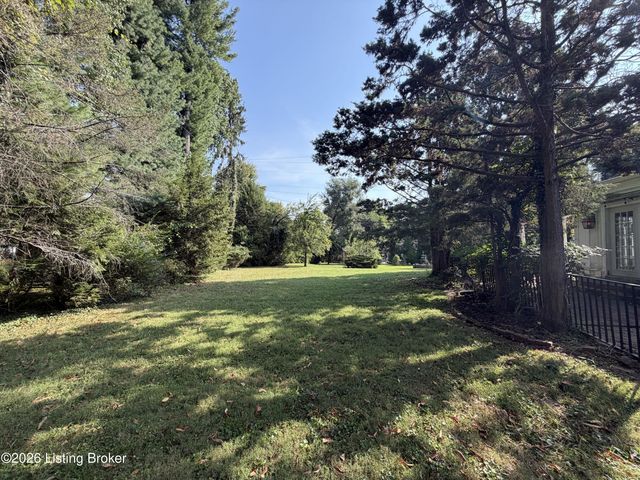 3939 Old Brownsboro Rd, Louisville, KY 40207
