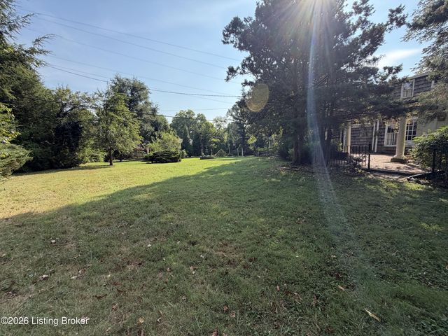 3939 Old Brownsboro Rd, Louisville, KY 40207