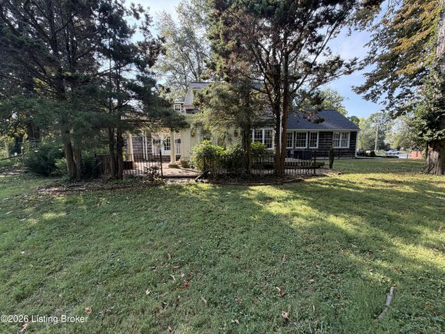 3939 Old Brownsboro Rd, Louisville, KY 40207