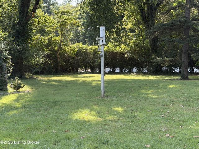 3939 Old Brownsboro Rd, Louisville, KY 40207