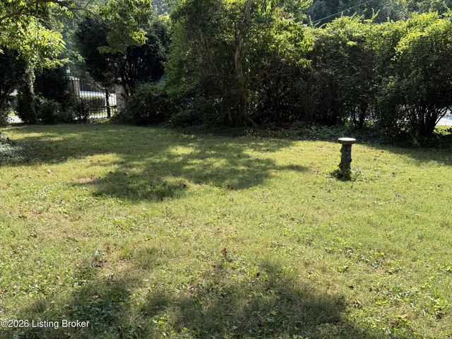 3939 Old Brownsboro Rd, Louisville, KY 40207