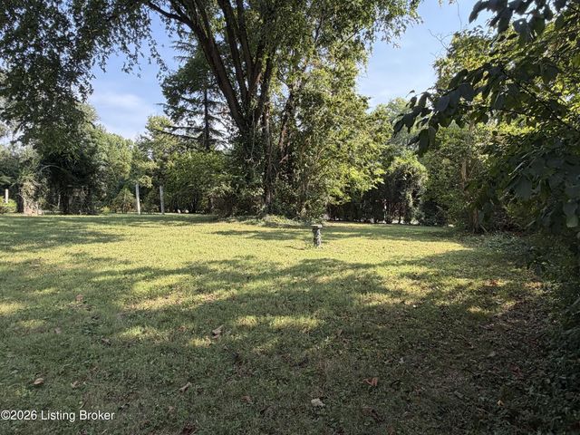 3939 Old Brownsboro Rd, Louisville, KY 40207