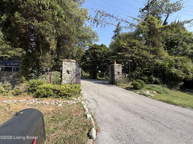 3939 Old Brownsboro Rd, Louisville, KY 40207