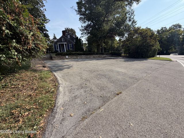 3939 Old Brownsboro Rd, Louisville, KY 40207