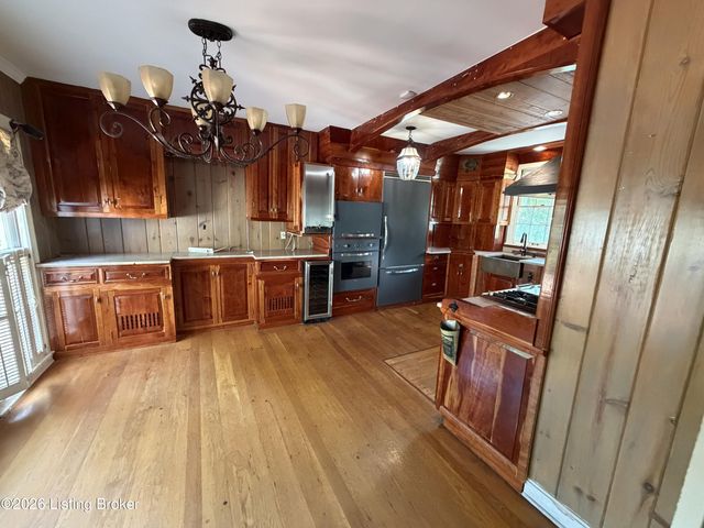 3939 Old Brownsboro Rd, Louisville, KY 40207