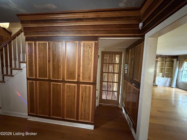 3939 Old Brownsboro Rd, Louisville, KY 40207
