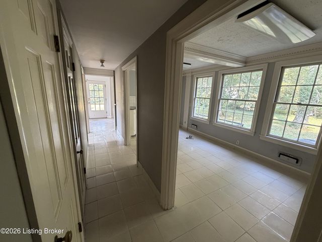 3939 Old Brownsboro Rd, Louisville, KY 40207