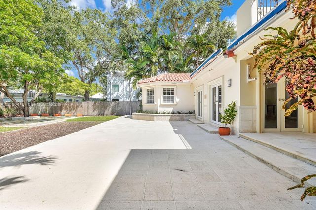 244 SW 28th Road 0, Miami, FL 33129