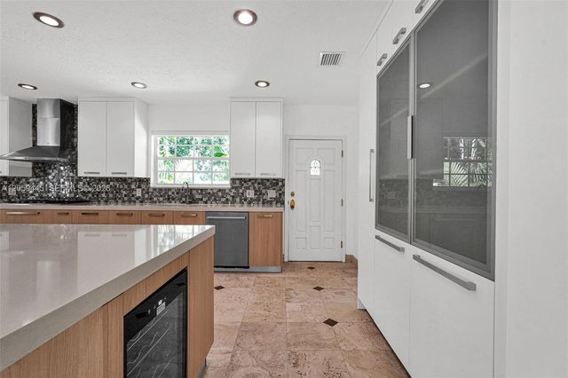 244 SW 28th Road 0, Miami, FL 33129